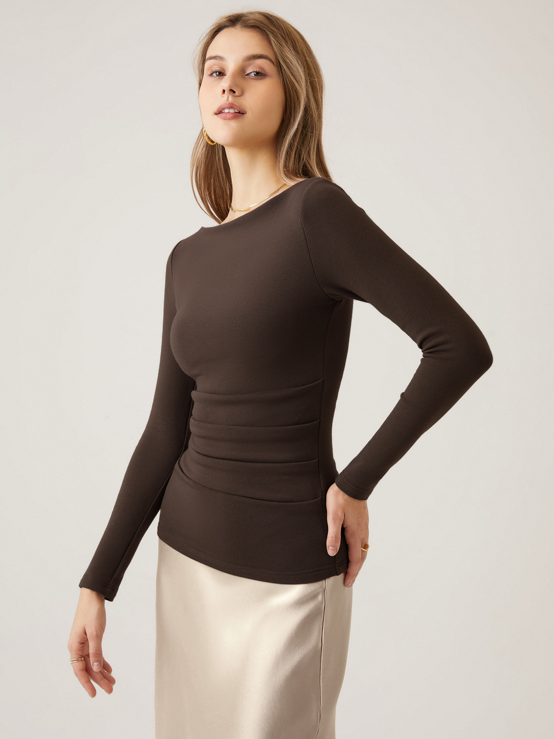 Elena | Top premium de escote barco en color espresso