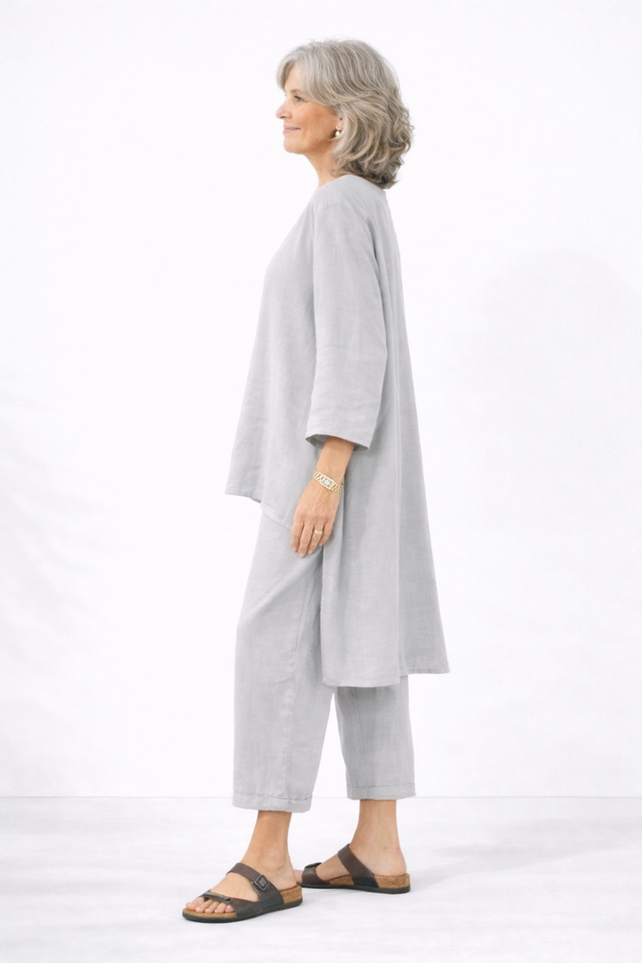 Adriena | Conjunto Elegante de Dos Piezas con Escote en V