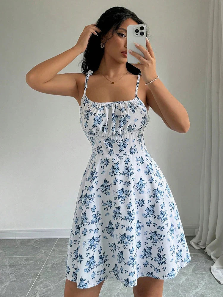 Lara | Short playero con tirantes finos y estampado floral