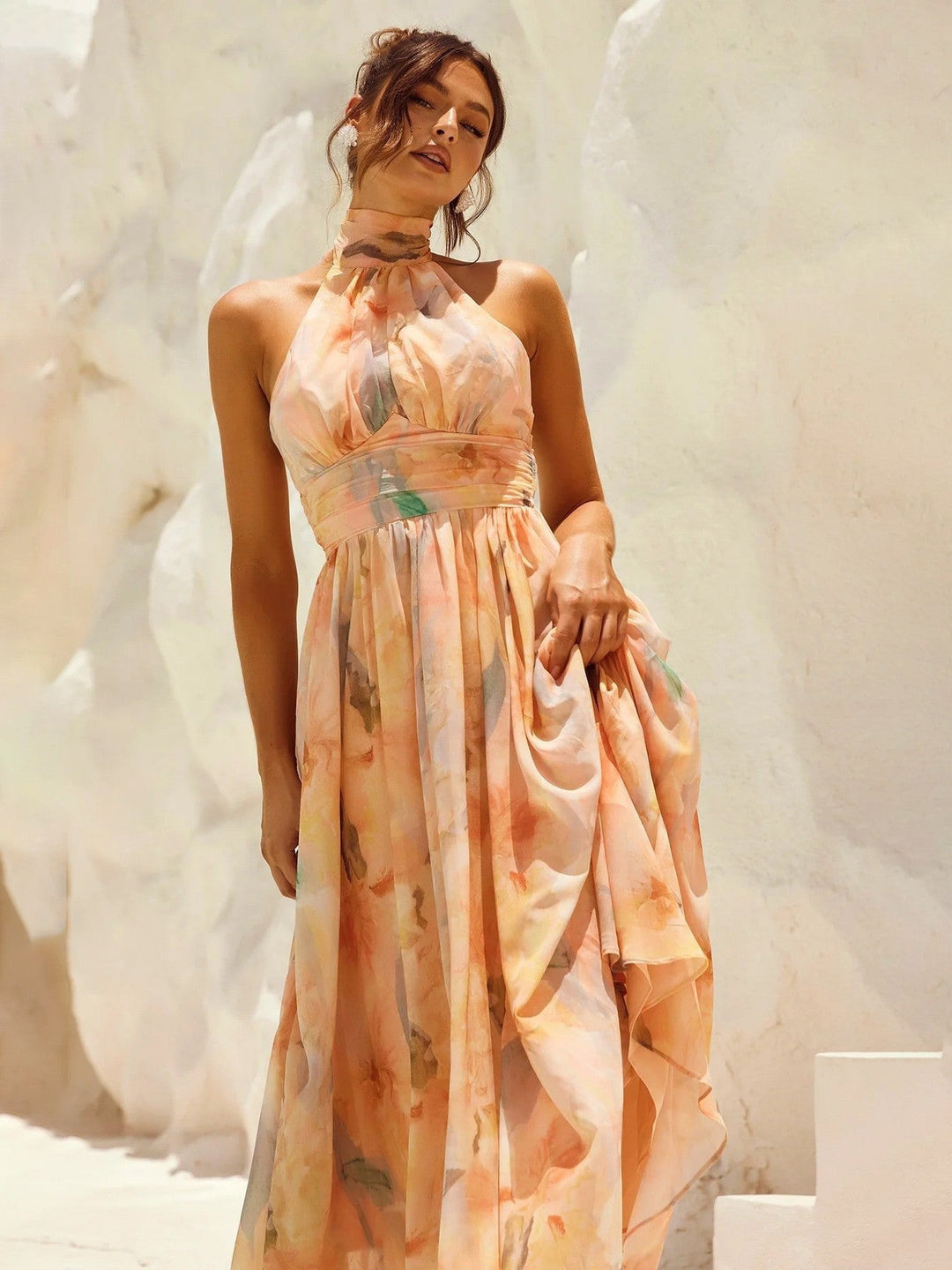 Esther | Vestido de Cuello Halter con Estampado de Acuarela