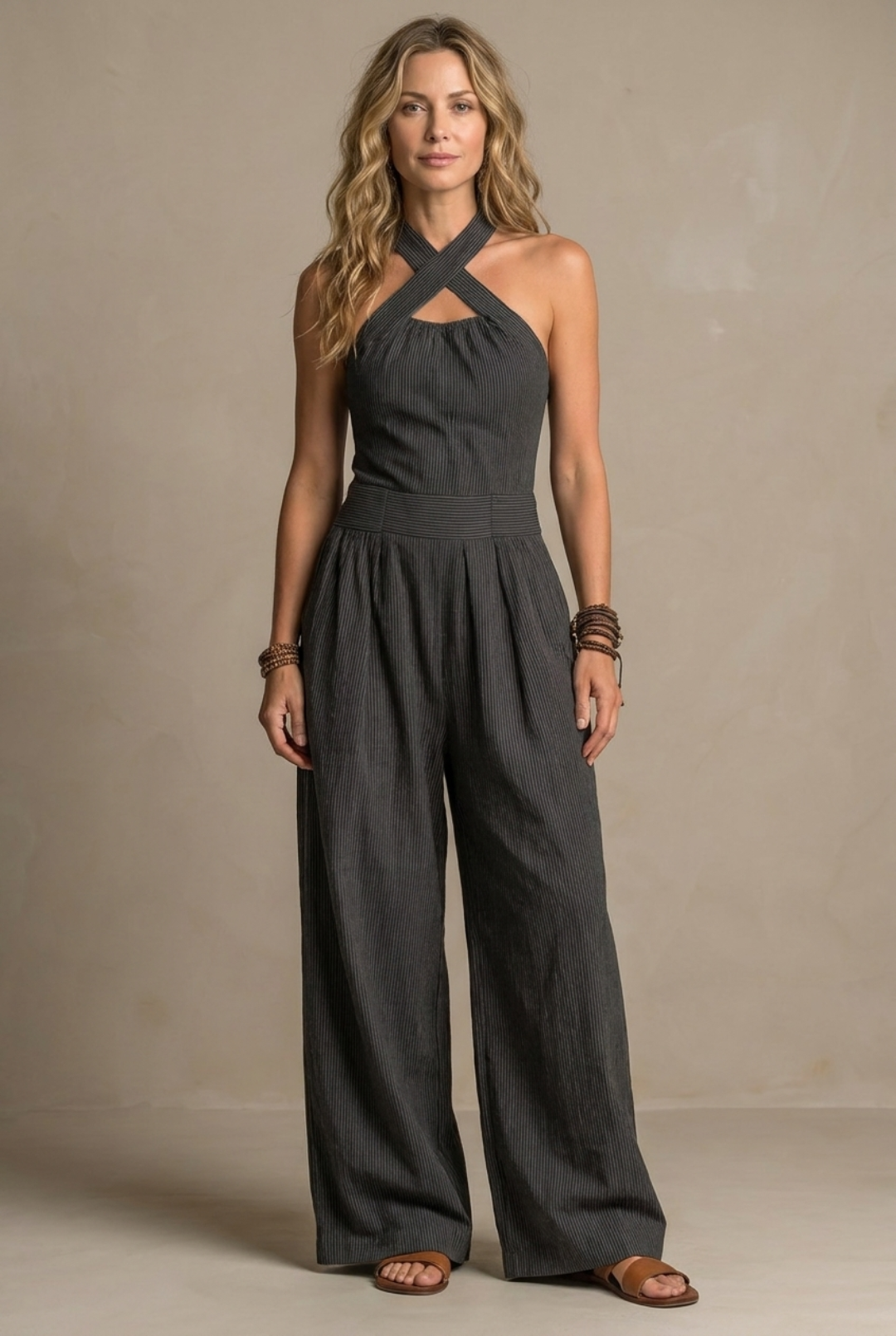 Ariana | Mono Elegante Escote Cruzado