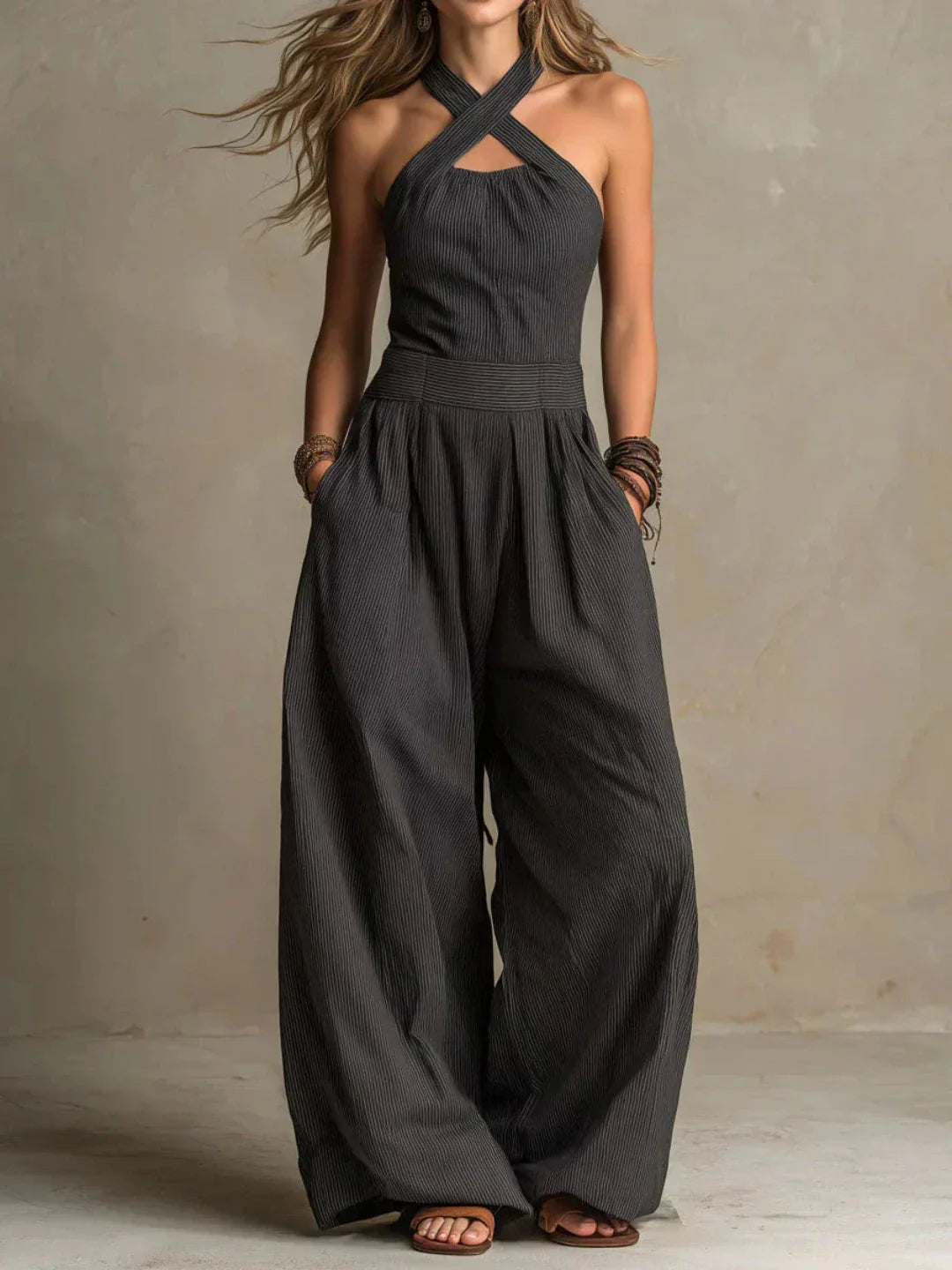 Ariana | Mono Elegante Escote Cruzado