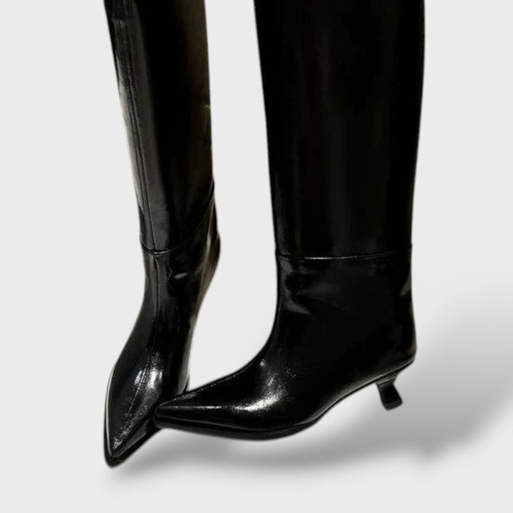 Botas Altas de Cuero con Tacón Bajo